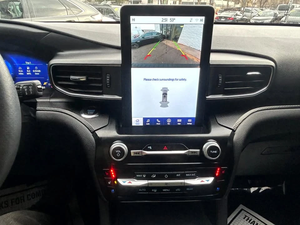 2023 Ford Explorer 6th Gen - Image 15 of 19