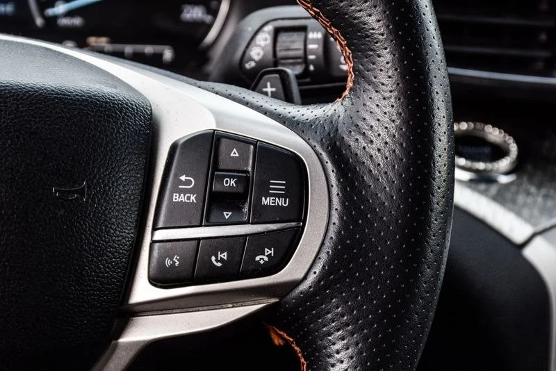 2023 Ford Explorer 6th Gen - Image 16 of 20