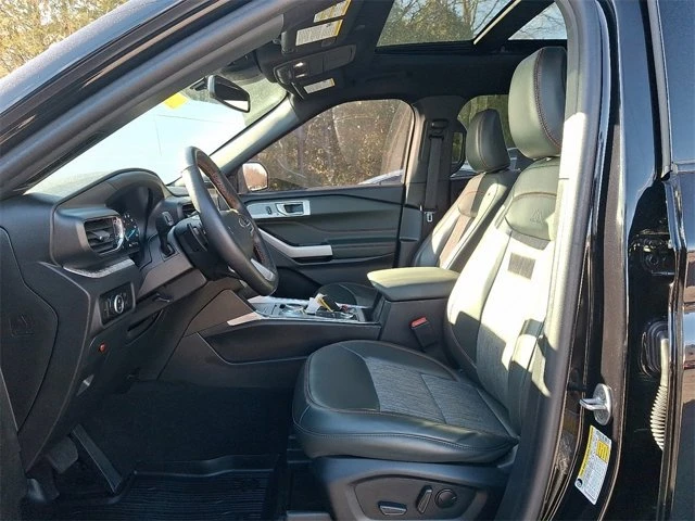 2023 Ford Explorer 6th Gen - Image 13 of 19