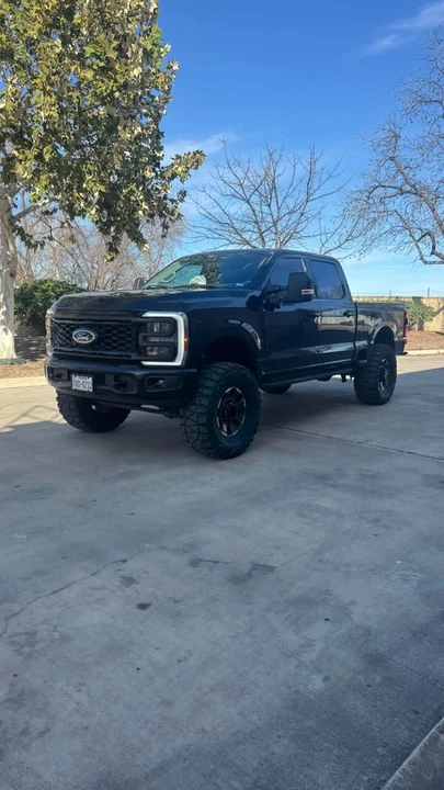 2023 Ford Super Duty 5th Gen - Image 2 of 8