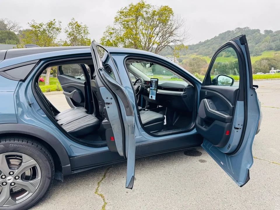 2023 Ford Mustang Mach-E - Image 16 of 19
