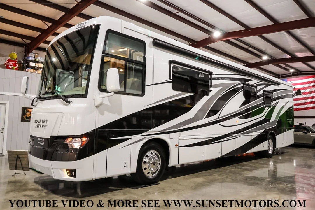 2023 Freightliner - Image 4 of 21