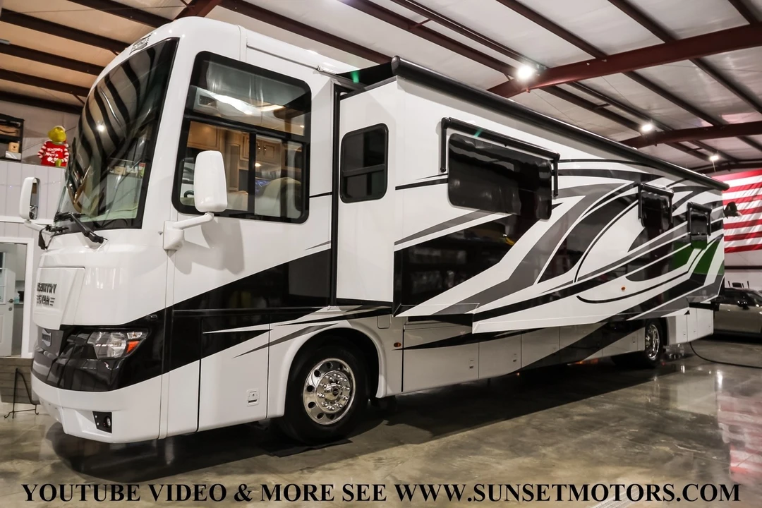 2023 Freightliner - Image 5 of 21