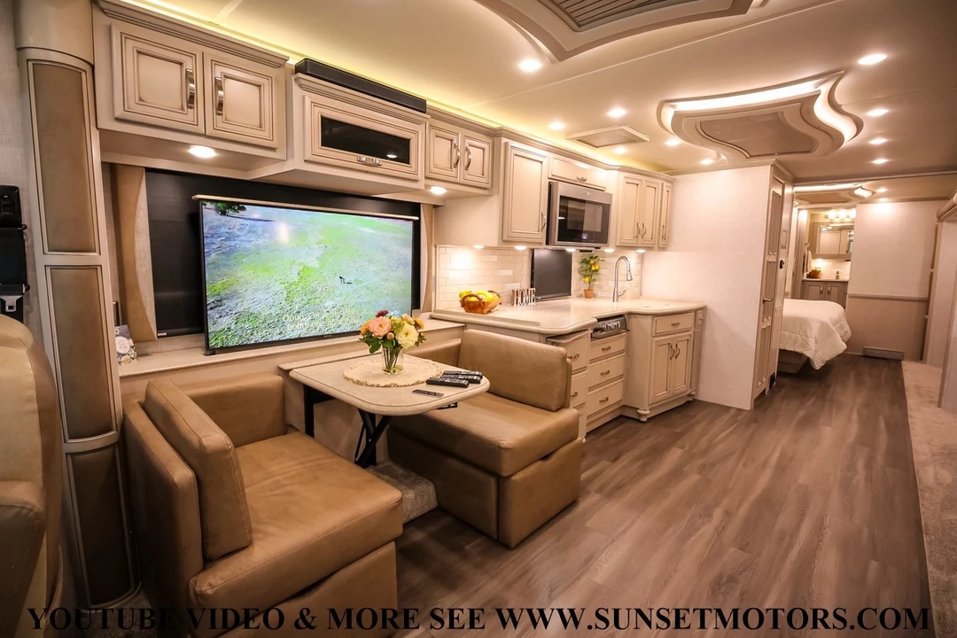 2023 Freightliner - Image 15 of 21