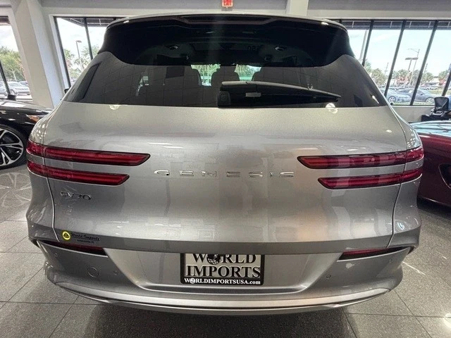 2023 Genesis GV70 - Image 7 of 21