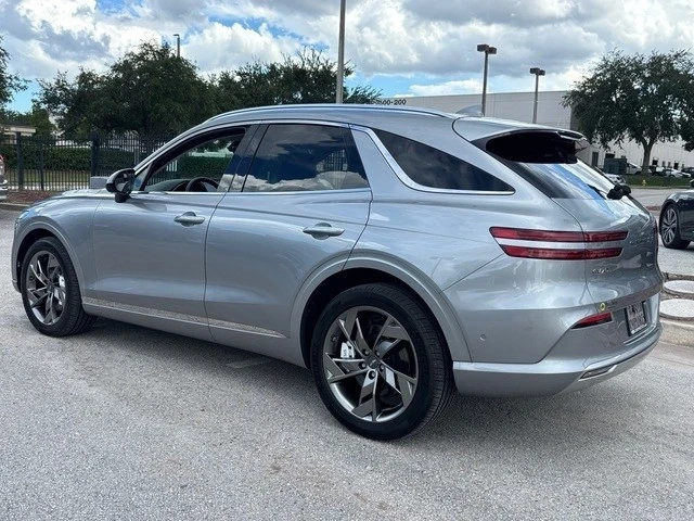 2023 Genesis GV70 - Image 10 of 21