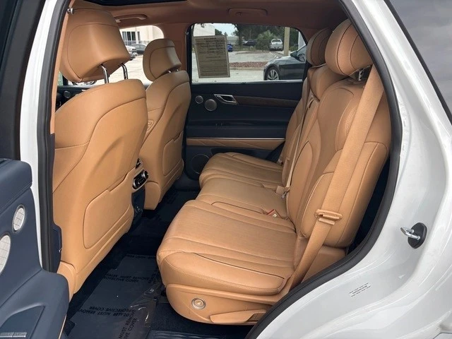 2023 Genesis GV80 - Image 13 of 21