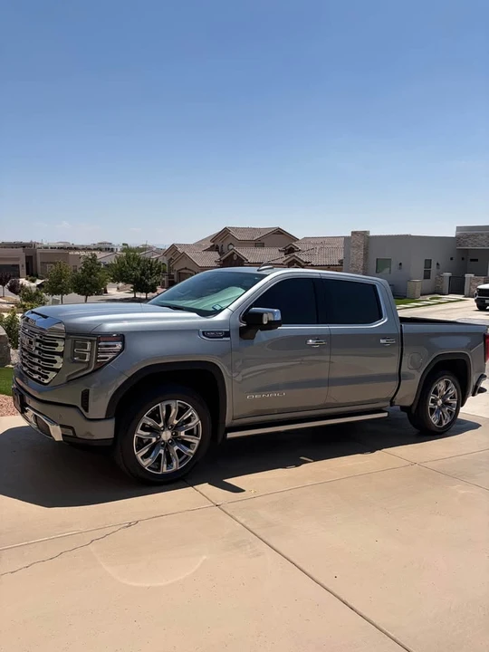 2023 GMC Sierra 5th Gen - Image 3 of 7