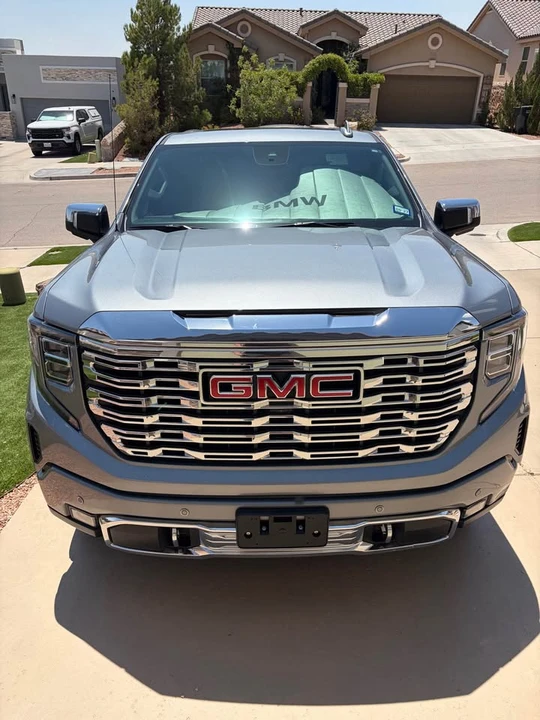 2023 GMC Sierra 5th Gen - Image 2 of 7