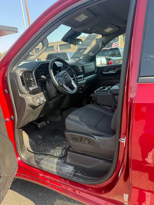 2023 GMC Sierra 5th Gen - Image 9 of 17