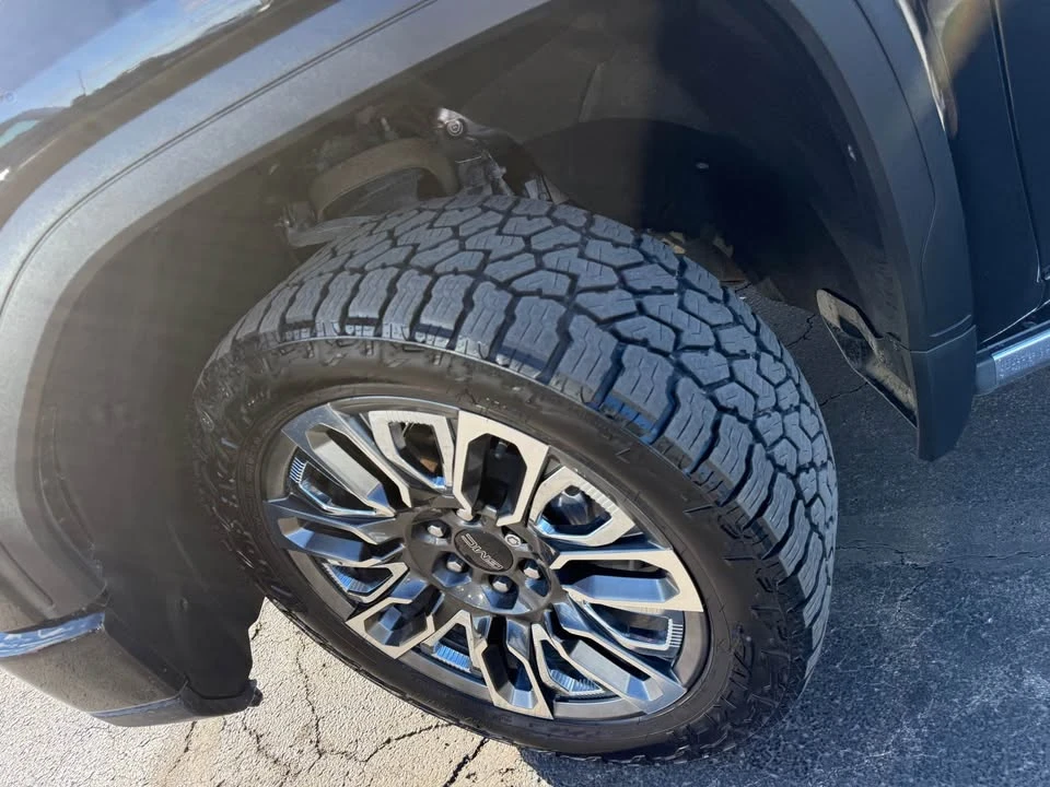 2023 GMC Sierra 5th Gen - Image 3 of 21