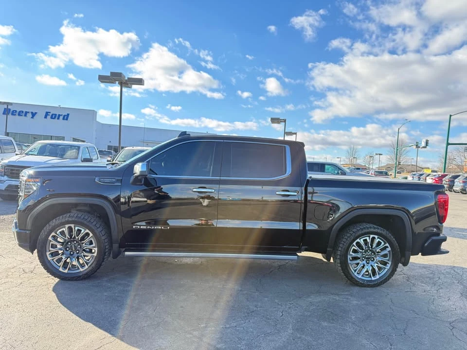 2023 GMC Sierra 5th Gen - Image 4 of 21