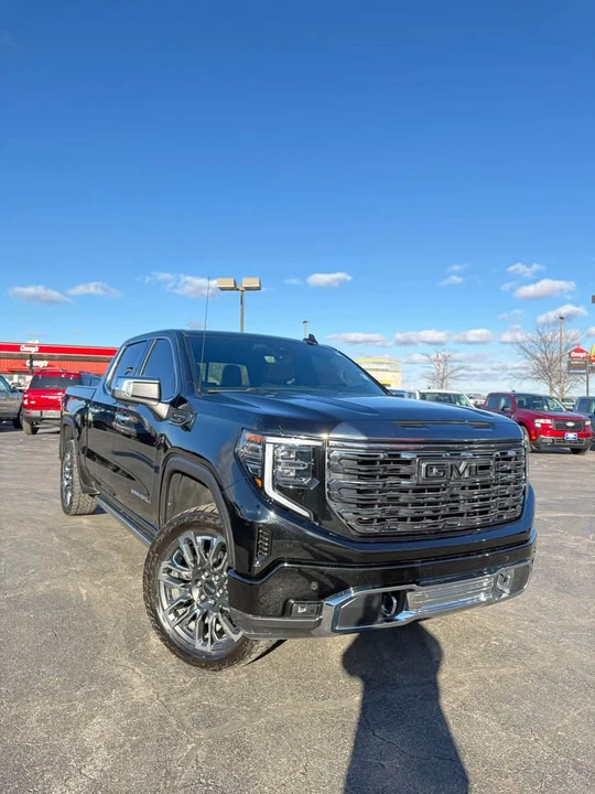 2023 GMC Sierra 5th Gen - Image 2 of 21