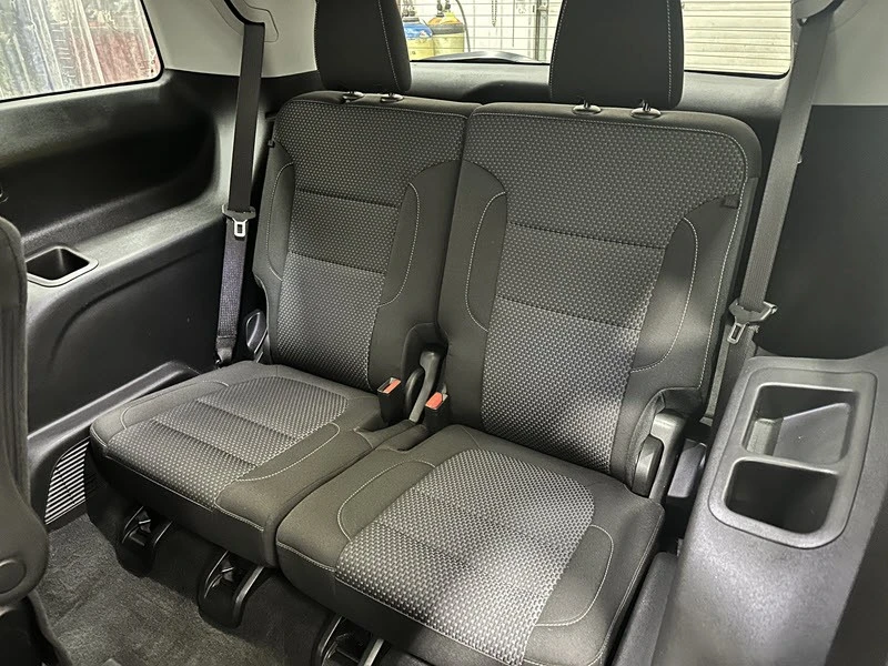 2023 GMC Acadia - Image 15 of 21