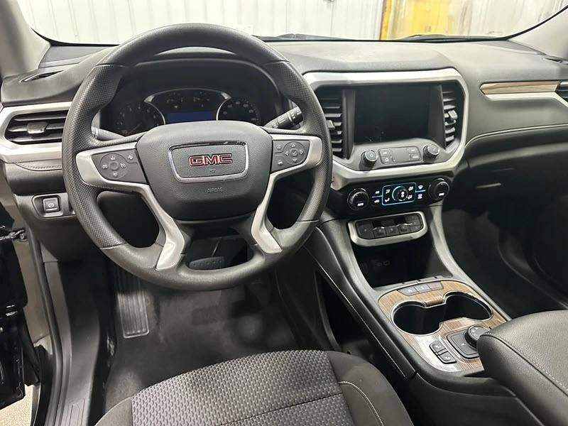 2023 GMC Acadia - Image 9 of 21