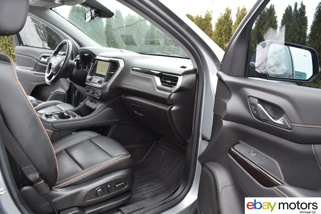 2023 GMC Acadia - Image 18 of 21