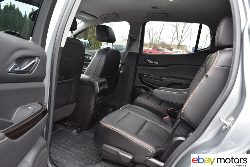 2023 GMC Acadia - Image 13 of 21