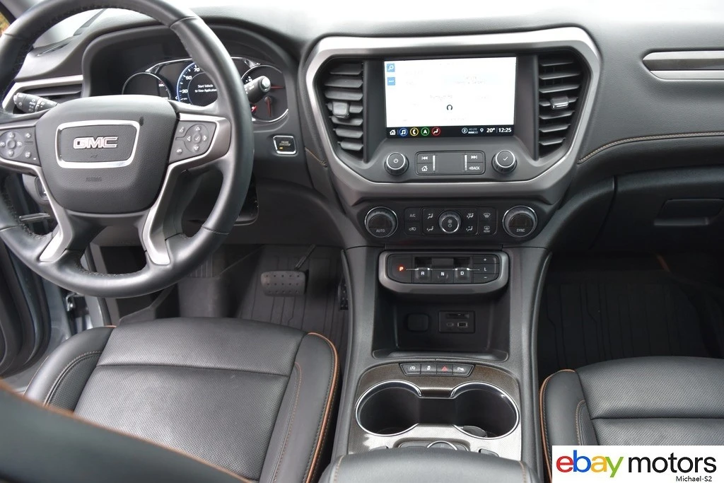 2023 GMC Acadia - Image 15 of 21