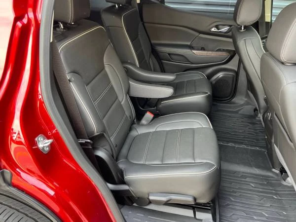 2023 GMC Acadia - Image 19 of 21