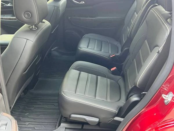 2023 GMC Acadia - Image 16 of 21