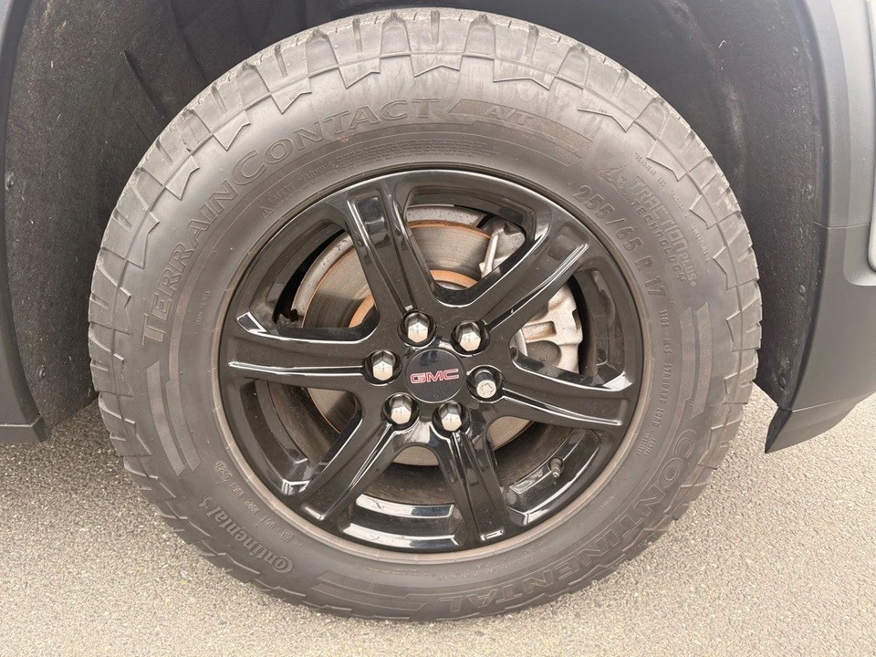 2023 GMC Acadia - Image 9 of 12
