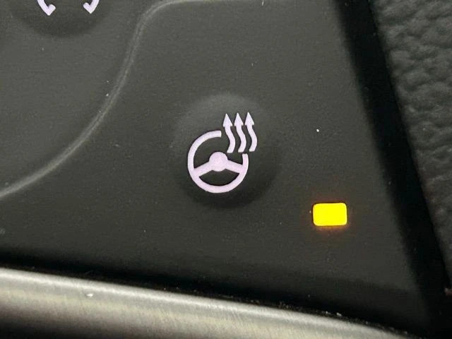 2023 GMC Acadia - Image 9 of 12