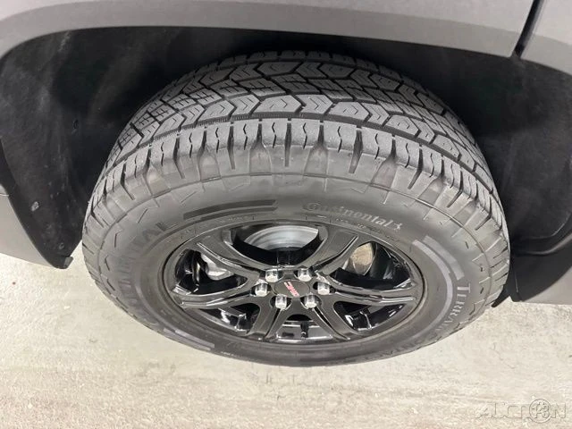2023 GMC Acadia - Image 4 of 18