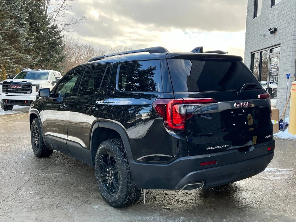 2023 GMC Acadia - Image 9 of 21