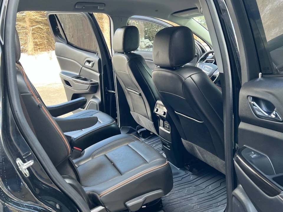 2023 GMC Acadia - Image 18 of 21