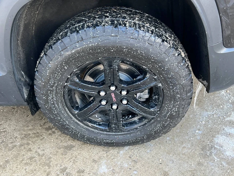 2023 GMC Acadia - Image 12 of 21