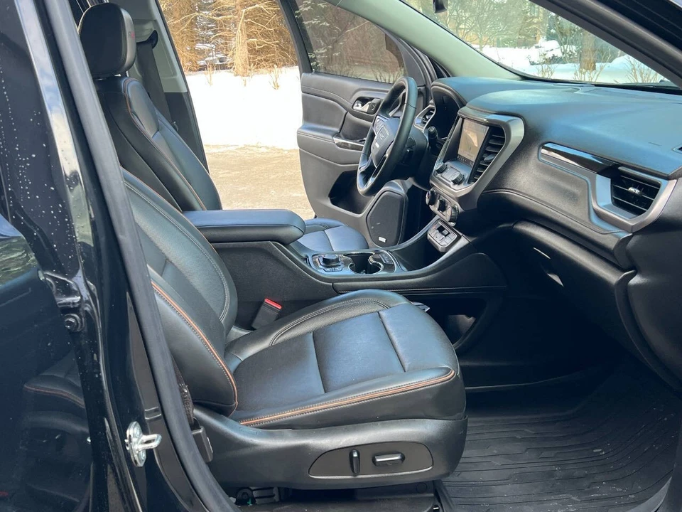 2023 GMC Acadia - Image 17 of 21