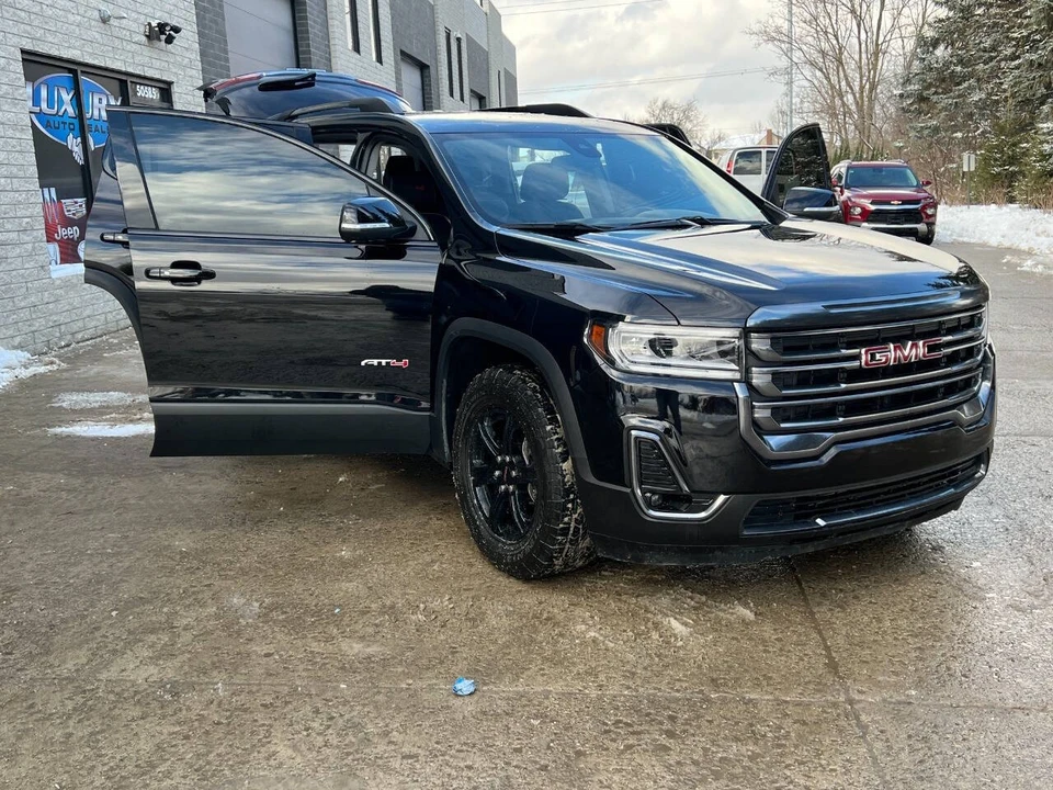 2023 GMC Acadia - Image 16 of 21