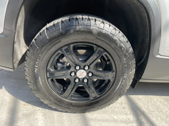 2023 GMC Acadia - Image 19 of 21