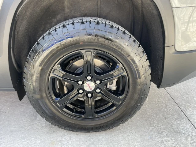 2023 GMC Acadia - Image 17 of 21