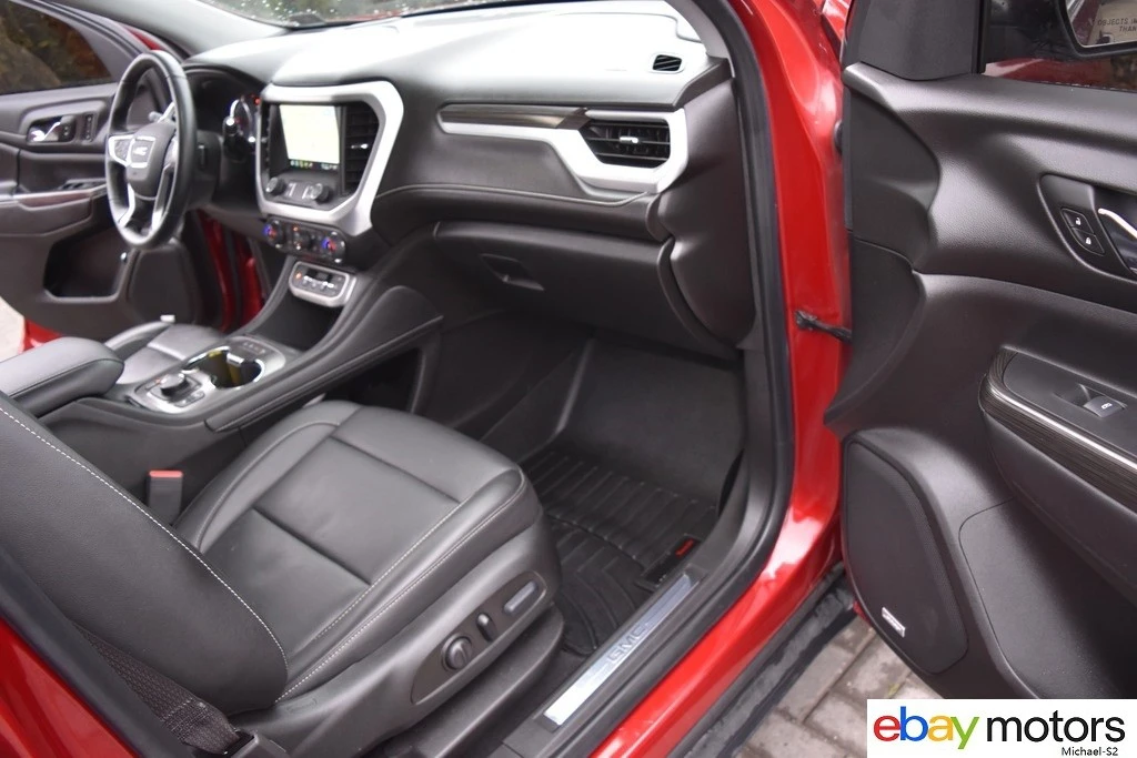 2023 GMC Acadia - Image 17 of 21