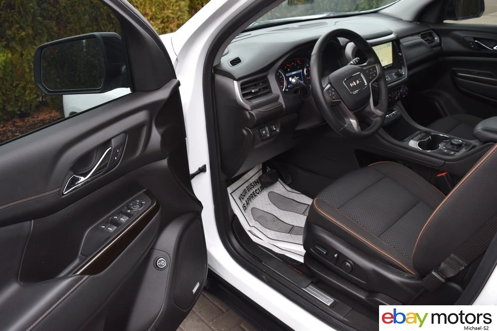 2023 GMC Acadia - Image 11 of 21