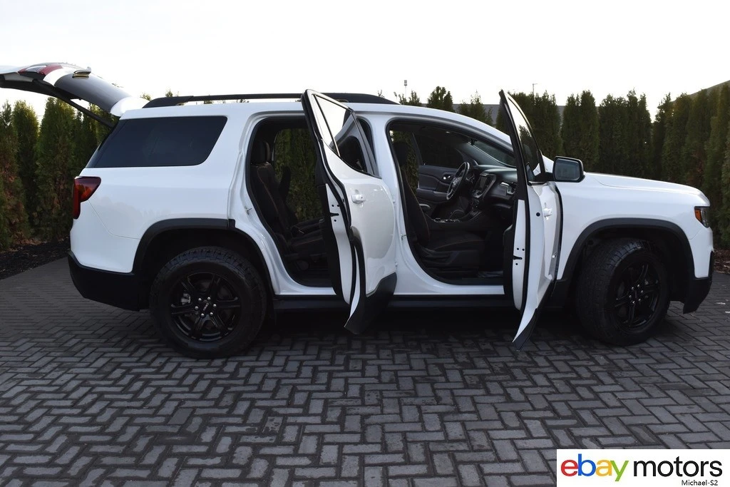 2023 GMC Acadia - Image 20 of 21