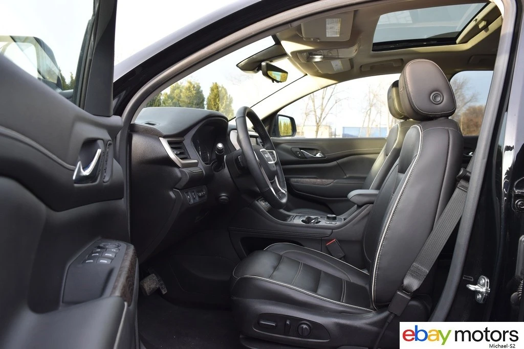 2023 GMC Acadia - Image 10 of 24