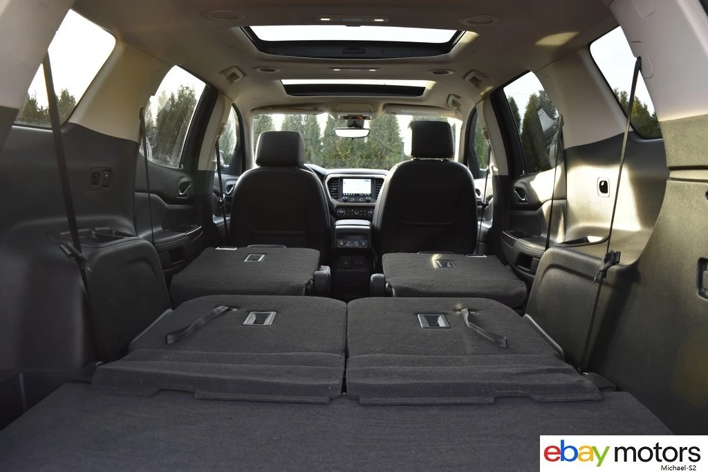 2023 GMC Acadia - Image 16 of 24