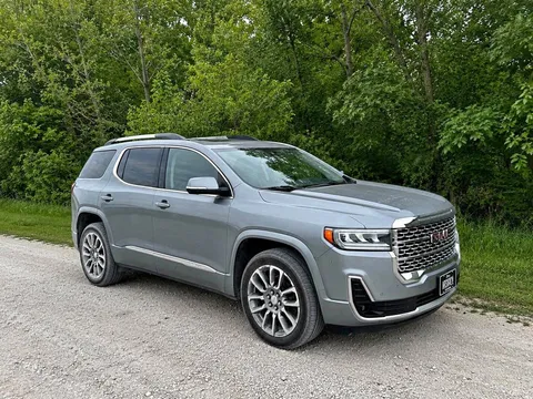2023 GMC Acadia Denali