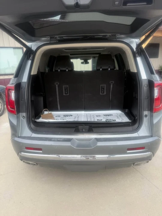 2023 GMC Acadia - Image 10 of 10