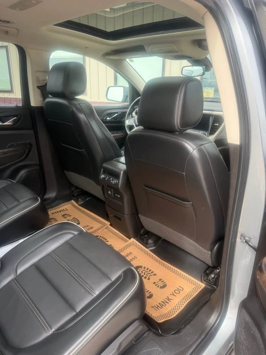 2023 GMC Acadia - Image 7 of 10