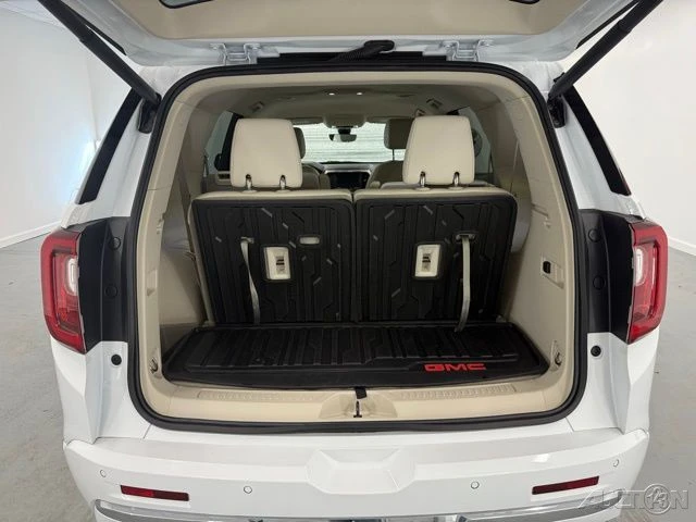 2023 GMC Acadia - Image 8 of 21