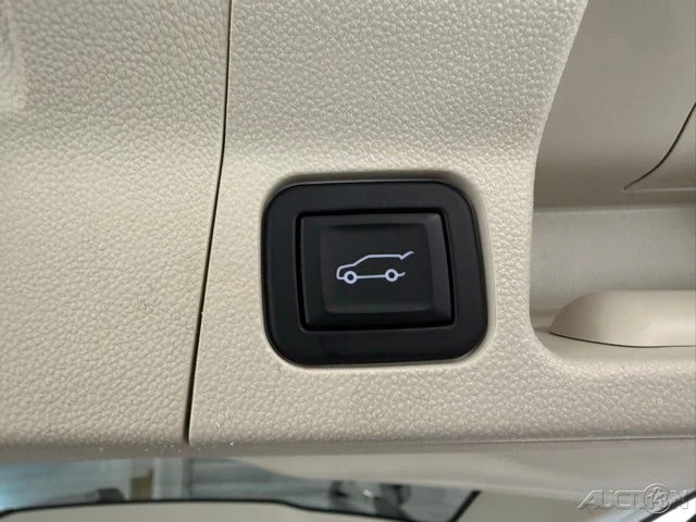 2023 GMC Acadia - Image 9 of 21