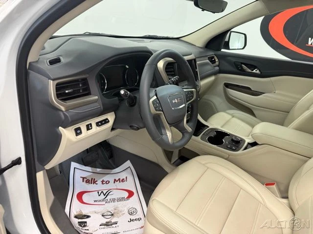 2023 GMC Acadia - Image 13 of 21