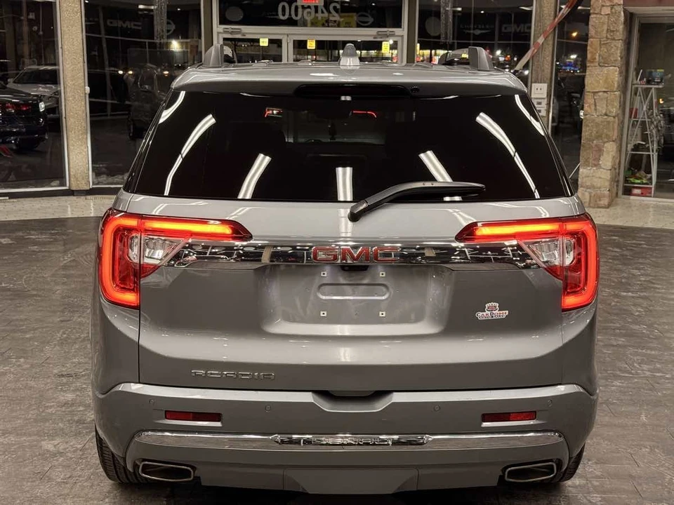 2023 GMC Acadia - Image 12 of 21