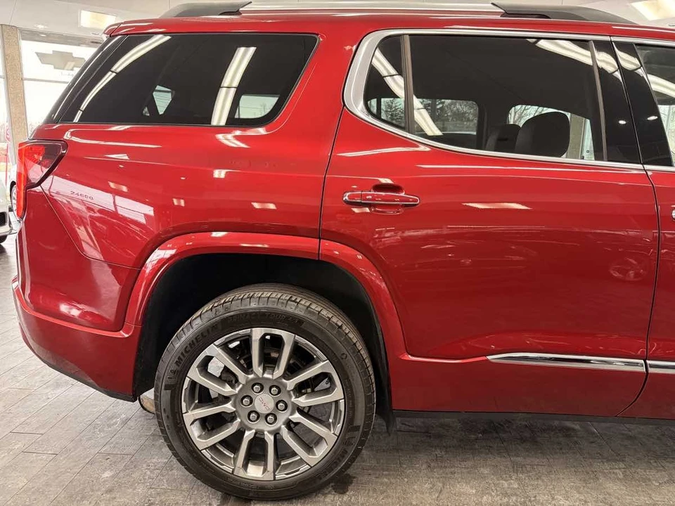 2023 GMC Acadia - Image 7 of 21