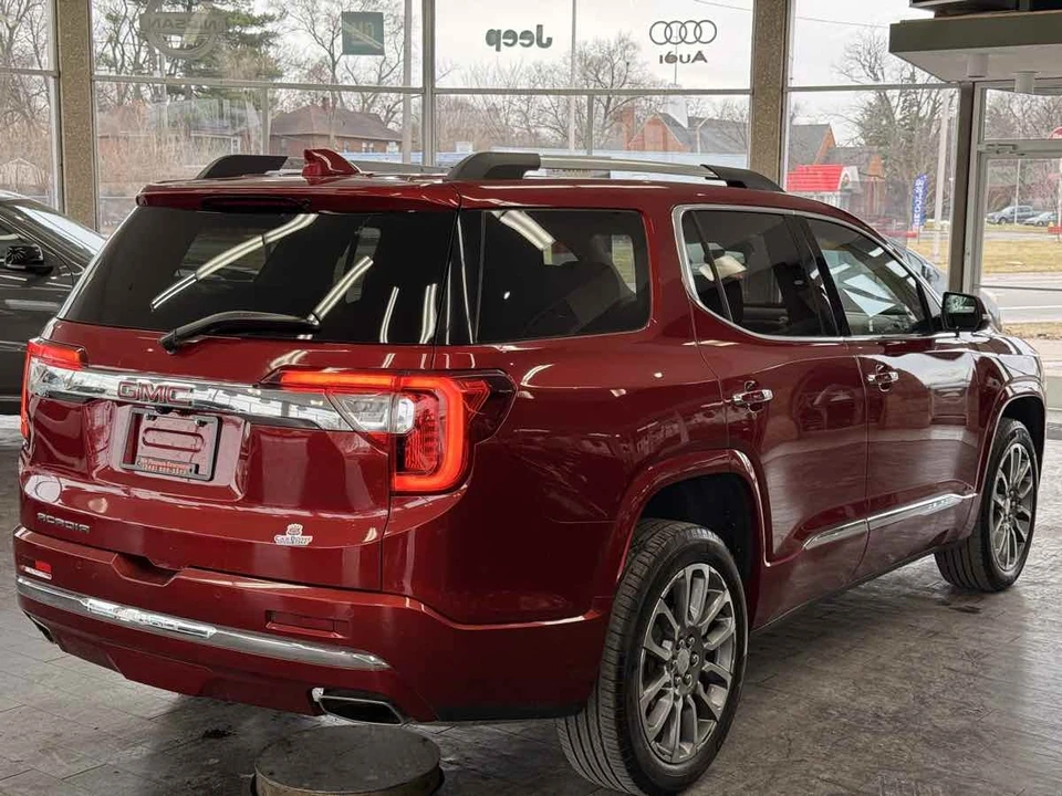 2023 GMC Acadia - Image 9 of 21