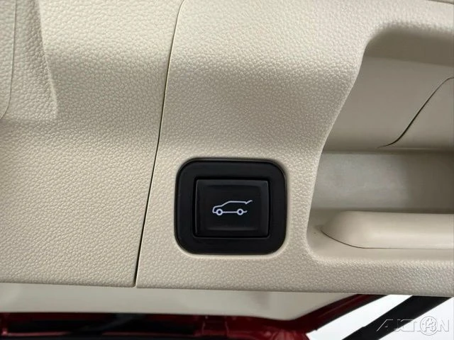 2023 GMC Acadia - Image 9 of 21