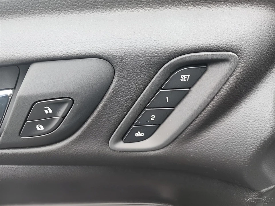 2023 GMC Acadia - Image 15 of 21
